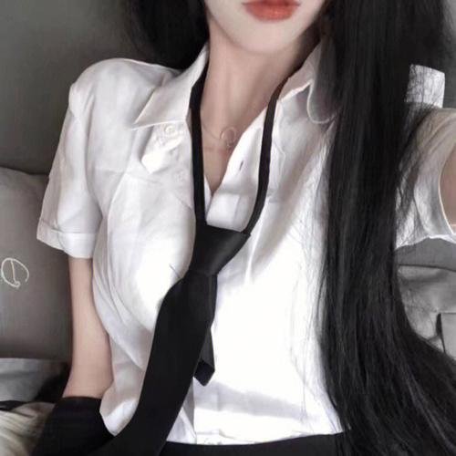 行尸村里走